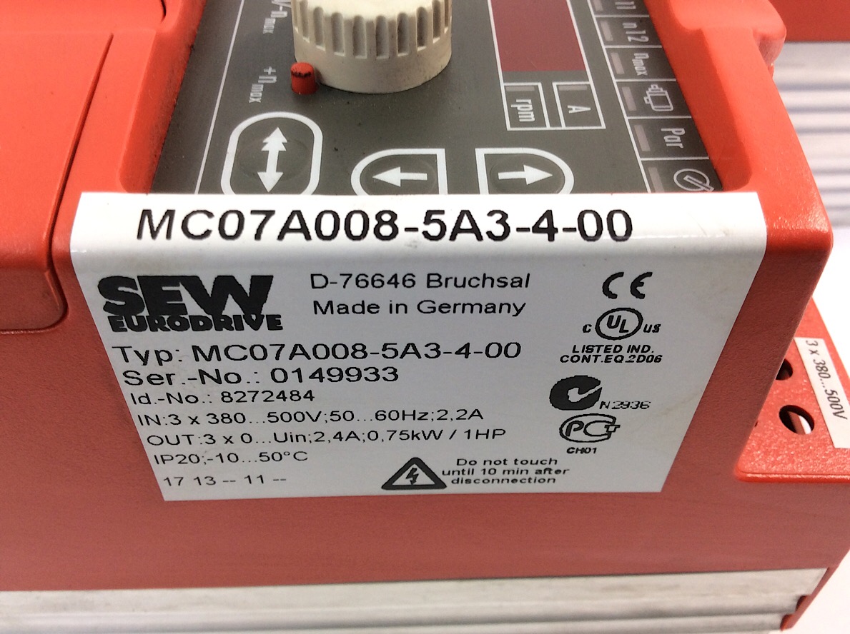 SEW EURODRIVE Movitrac MC07A008-5A3-4-00 8272484 Umrichter 0,75 kW used 