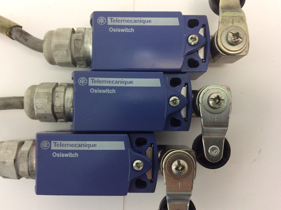 4er Set Limit Switch 1x Euchner NG2VS510SVM5, 3x Telemechanique ZCD21