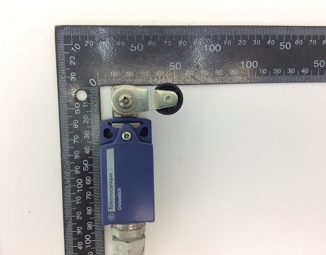 4er Set Limit Switch 1x Euchner NG2VS510SVM5, 3x Telemechanique ZCD21