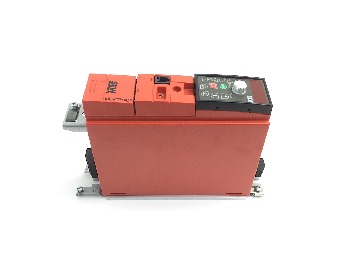 2x Sew-Eurodrive MC07B0004-2B1-4-00/FSC11B Frequenzumrichter Output:2,5A