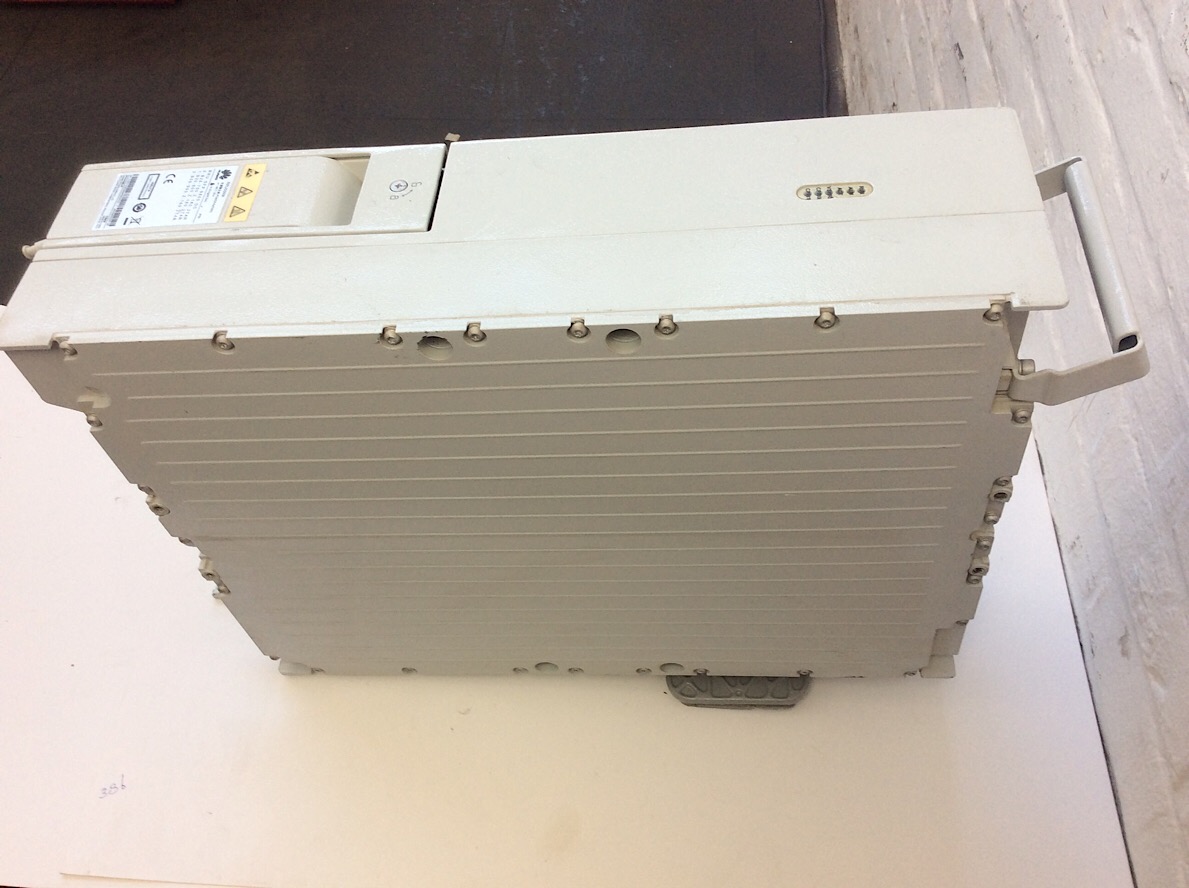 Huawei mobile base station RRU5509t 2T4R, 4G / LTE, 700/800 + 900MHz