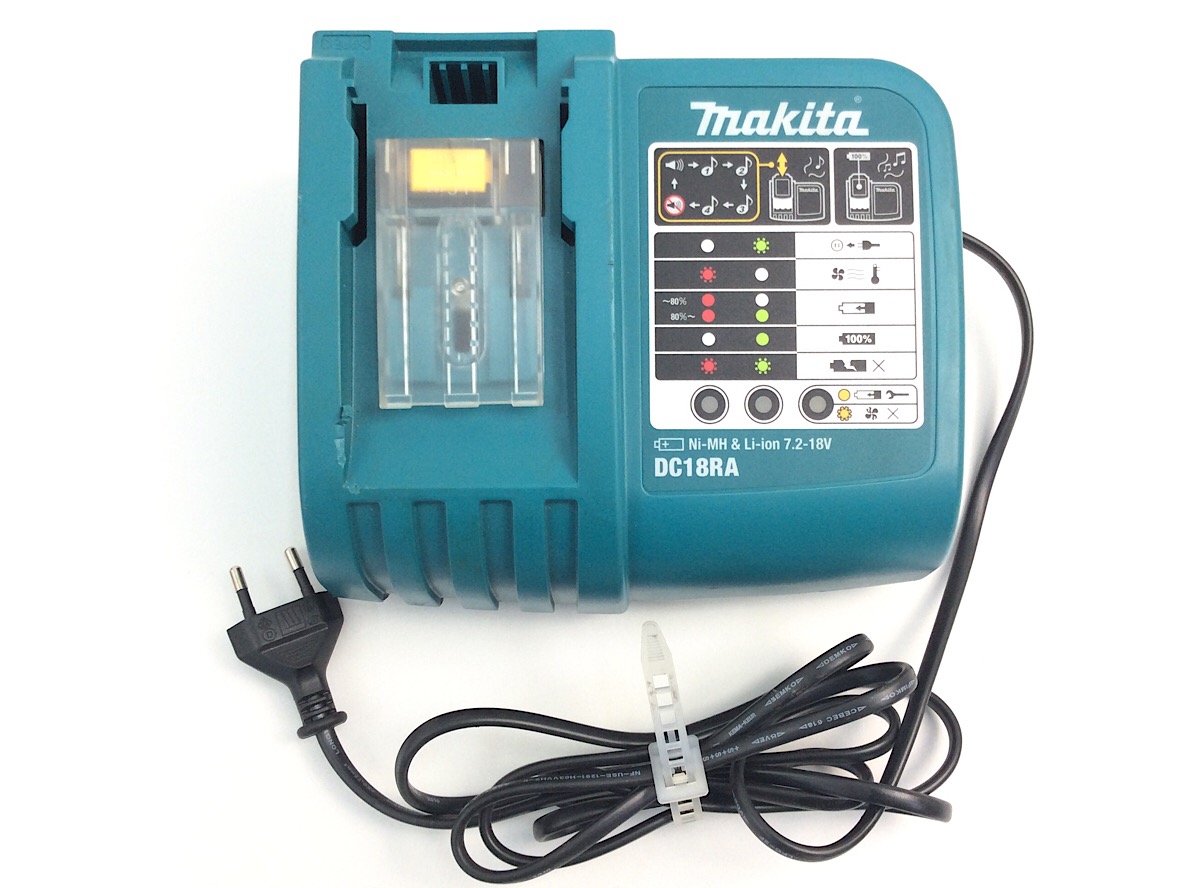 2er Set Makita 1x DC18RA 1x DC18RC Akku-Schnellladegerät für Akkus bis 18 V